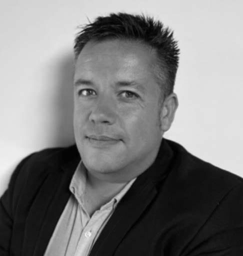 Raúl Navarro — Director comercial